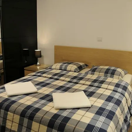 Kennedy Deluxe * Nicosia