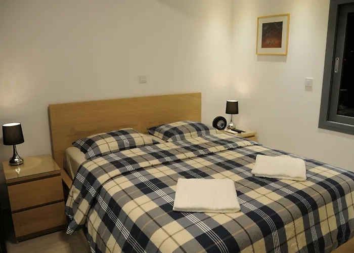 Kennedy Deluxe ホームステイ ニコシア