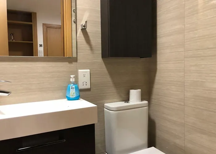 Kennedy Deluxe ホームステイ ニコシア